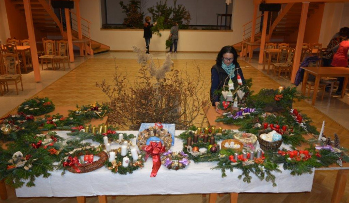 Výroba adventných venčekov a ikebán