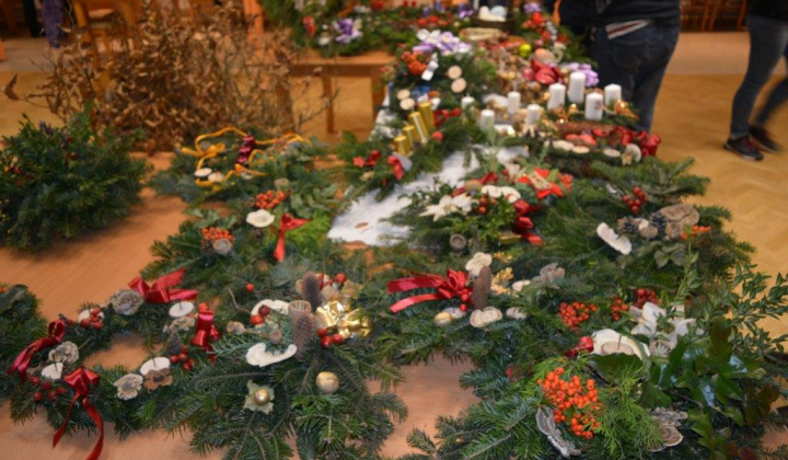 Výroba adventných venčekov a ikebán