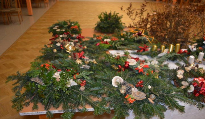 Výroba adventných venčekov a ikebán